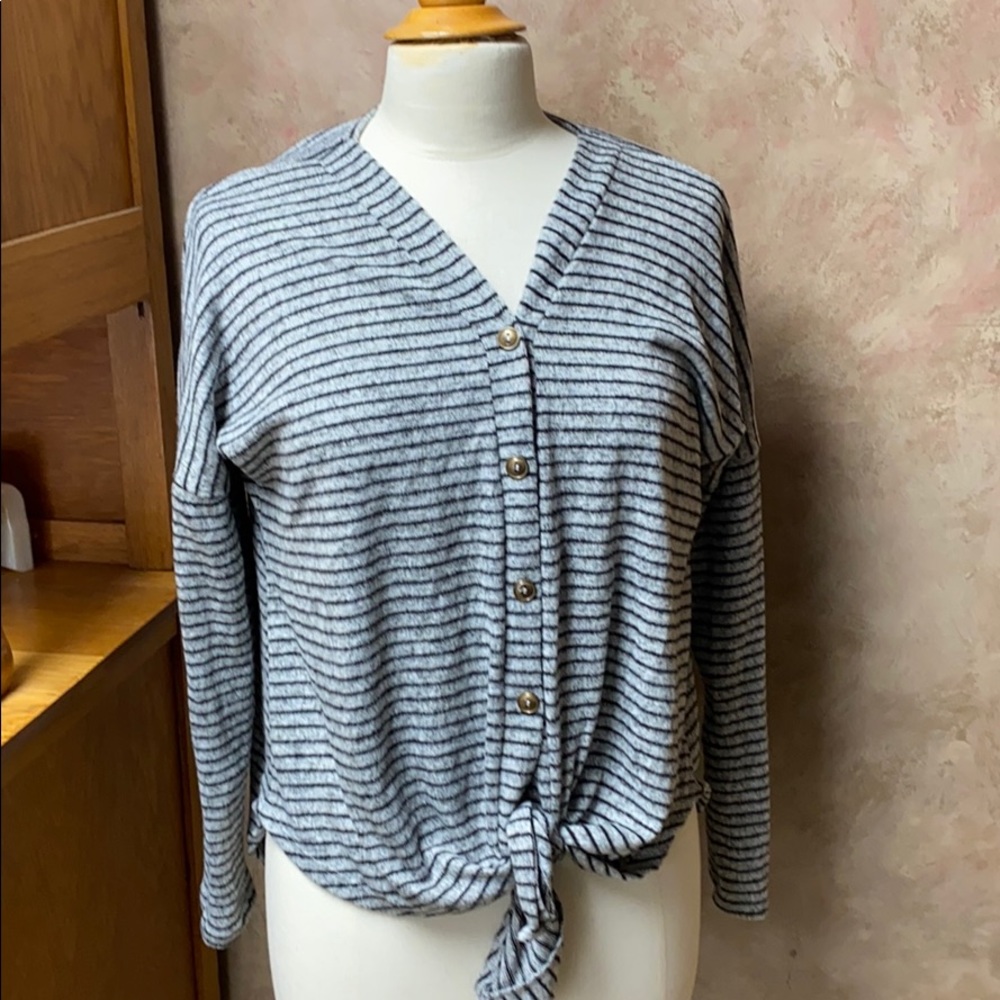 Cardigan sweater